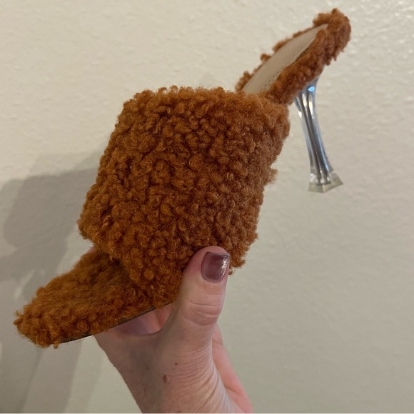 Chase & Chloe Teddy Sherpa Mule Heels | Size 7.5 | Trendy Sculptural Heel | NWOT - Picture 12 of 12